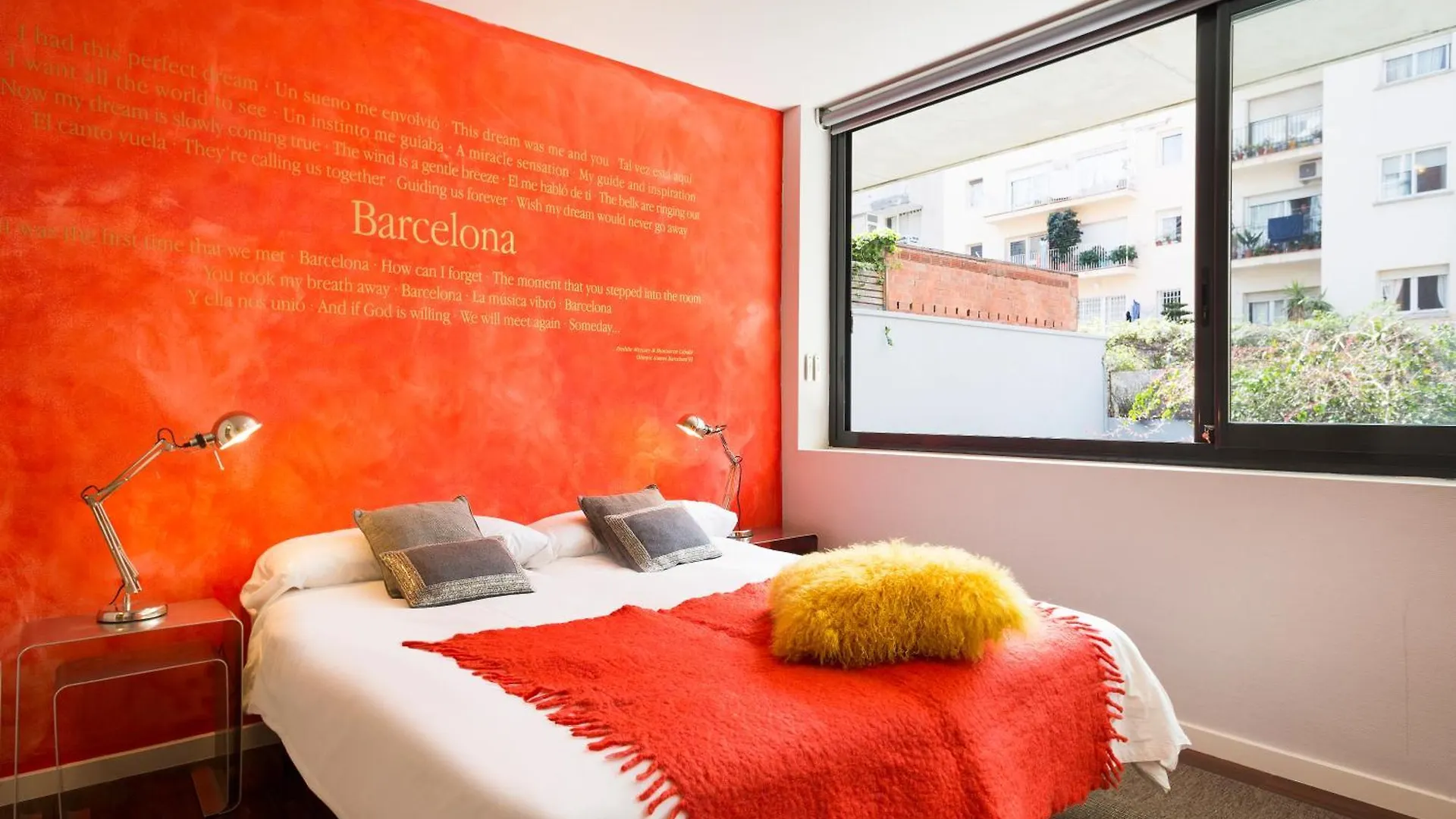 My Space Emirates - Modern Duplex With Private Garden And Swimming Pool Barcelona 0*,