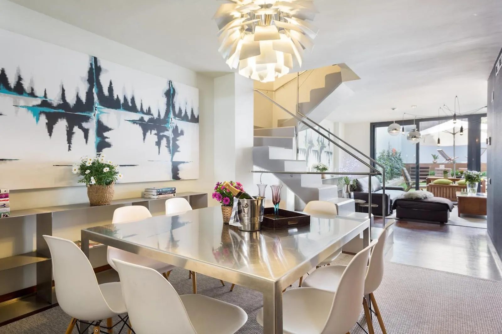 Apartment My Space Emirates - Modern Duplex With Private Garden And Swimming Pool Barcelona