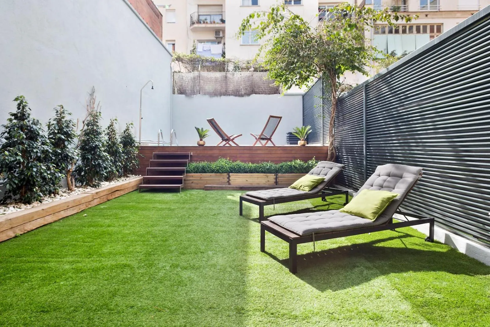 My Space Emirates - Modern Duplex With Private Garden And Swimming Pool Barcelona 0*,