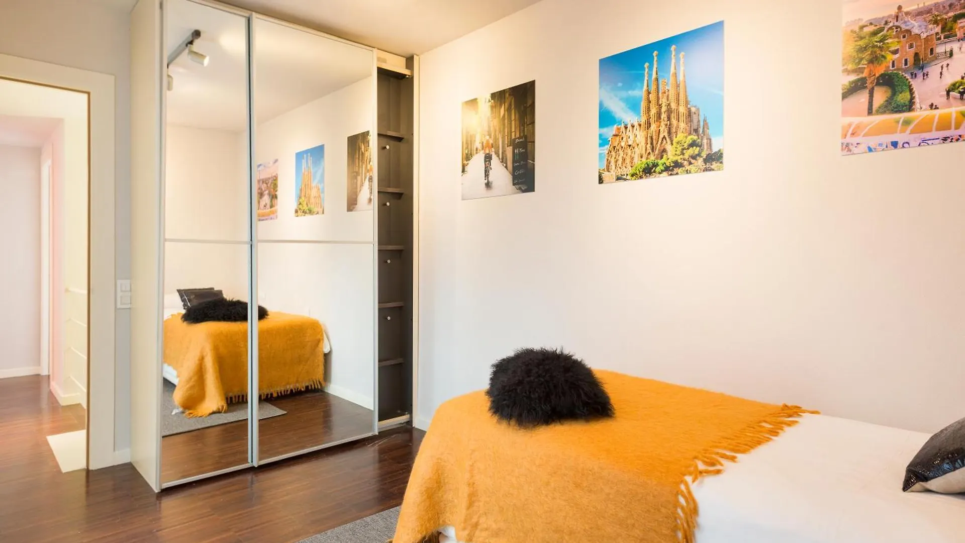 Apartment My Space Emirates - Modern Duplex With Private Garden And Swimming Pool Barcelona Spain