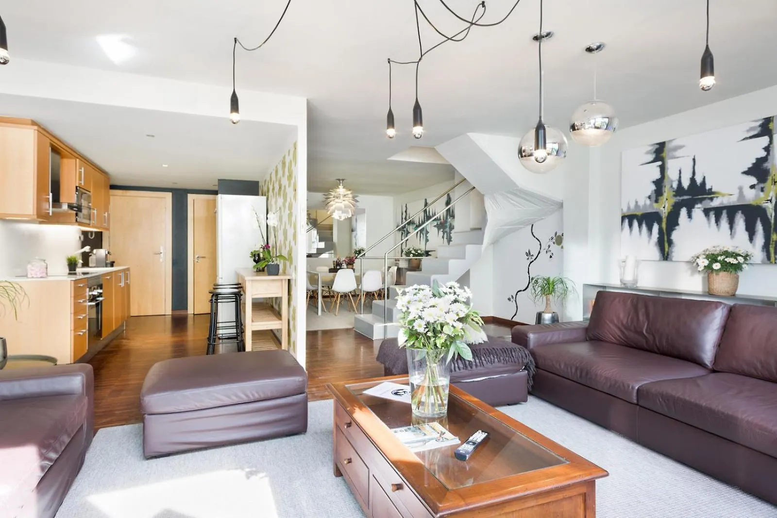 My Space Emirates - Modern Duplex With Private Garden And Swimming Pool Barcelona